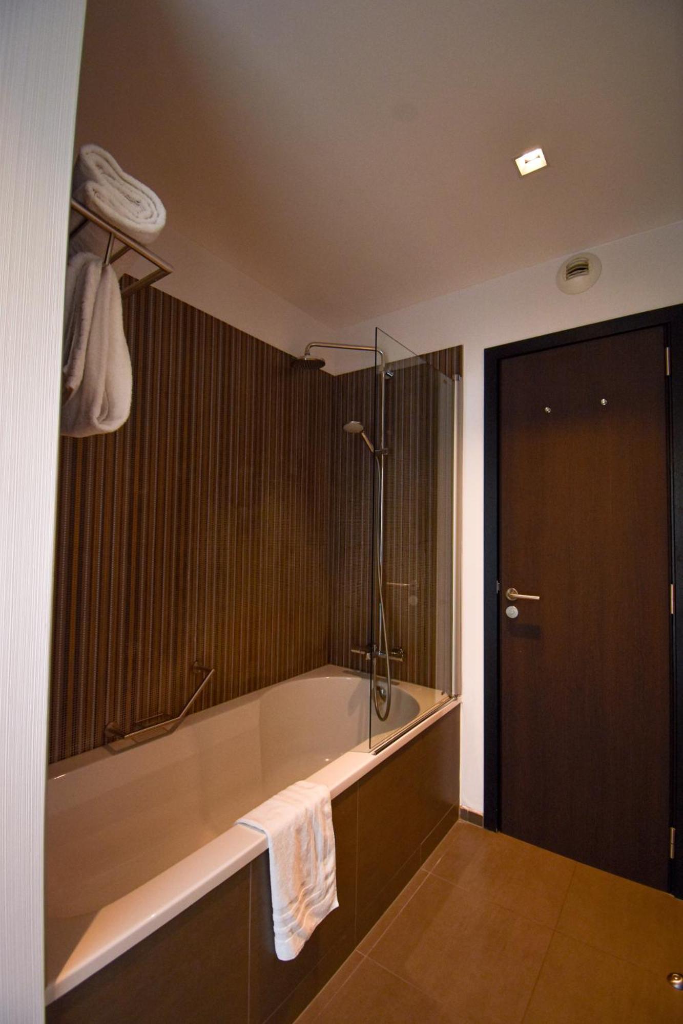 Hotel The Royal Snail Namur Bagian luar foto